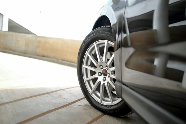 Scopri i segreti: cosa incide davvero sul consumo di carburante di un veicolo?